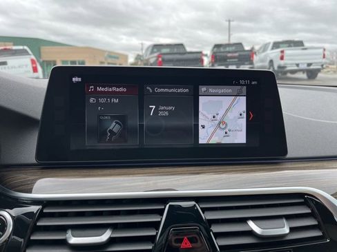 Used 2018 BMW 530e image 39