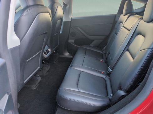 Used 2023 Tesla Model Y Long Range image 18