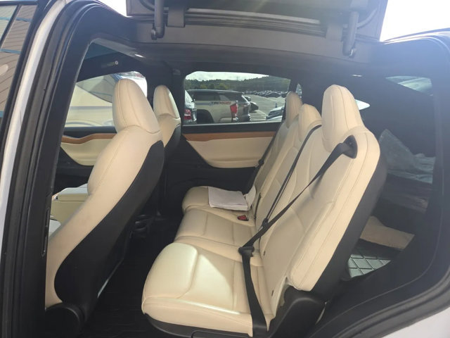 Used 2020 Tesla Model X Long Range AWD/4WD image 7