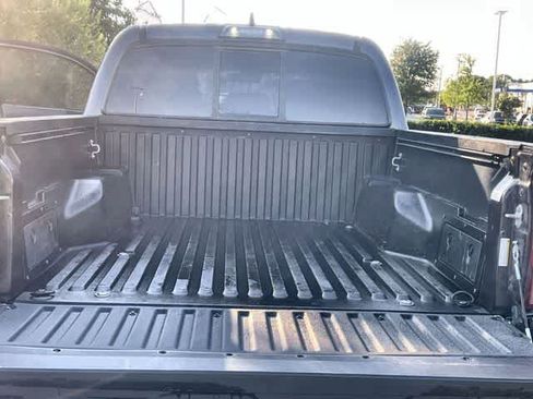 Used 2018 Toyota Tacoma SR w/ SR Convenience Package RWD image 20