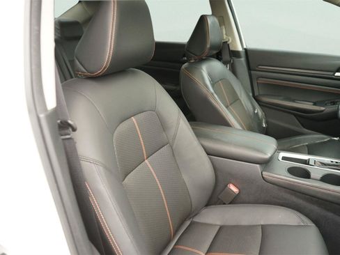 Used 2019 Nissan Altima 2.0 SR FWD image 20