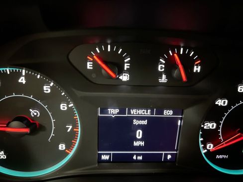 Used 2023 Chevrolet Traverse LT image 12