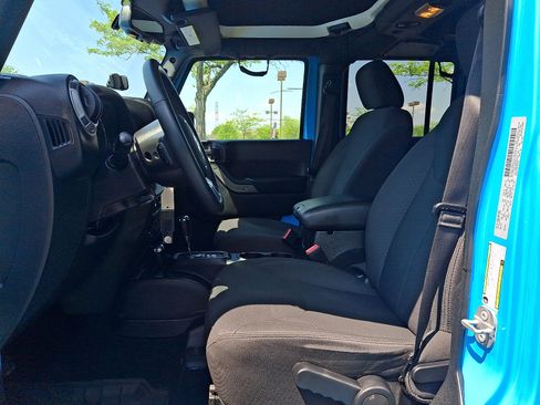 Used 2017 Jeep Wrangler Unlimited Sport w/ Quick Order Package 24S AWD/4WD image 13