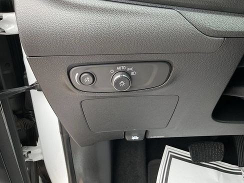 Used 2025 Buick Encore GX Preferred FWD image 9