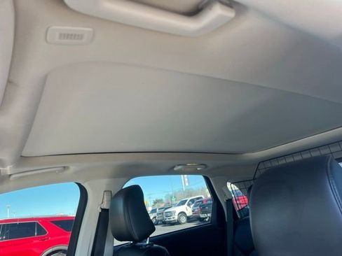 Used 2022 Ford Edge SEL w/ Convenience Package image 13