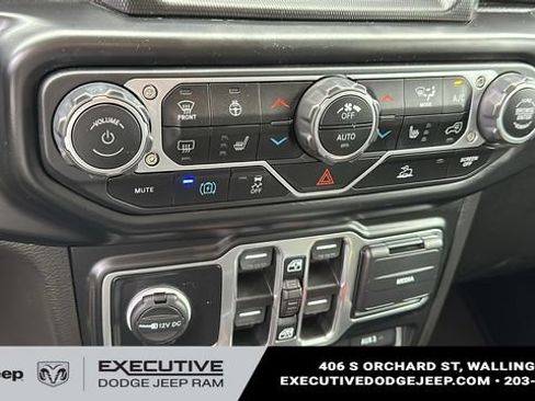 Used 2022 Jeep Wrangler Unlimited Rubicon 4xe image 17