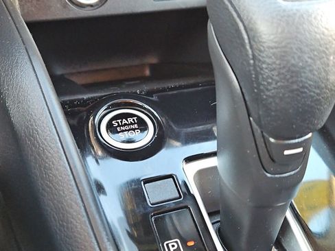 Used 2024 Nissan Versa SV w/ Trunk Package image 40