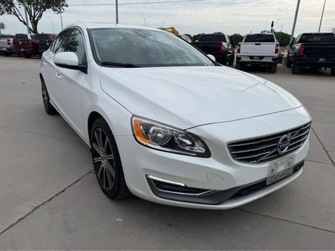 Used 2017 Volvo S60 T5 Inscription FWD image 4