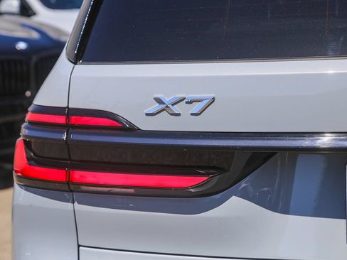Certified 2024 BMW X7 xDrive40i w/ M Sport Package AWD/4WD image 7
