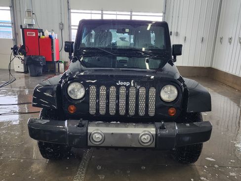 Used 2011 Jeep Wrangler Mojave image 2