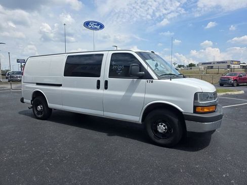 Used 2024 Chevrolet Express 2500 Extended w/ Driver Convenience Package RWD image 2