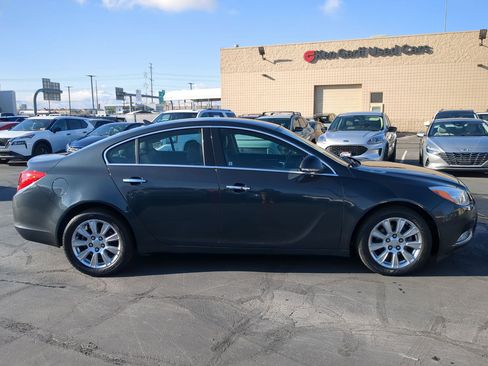 Used 2013 Buick Regal Premium image 2