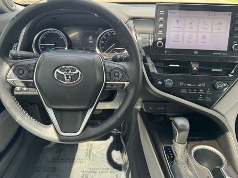 Used 2024 Toyota Camry XLE w/ Navigation Package FWD image 32
