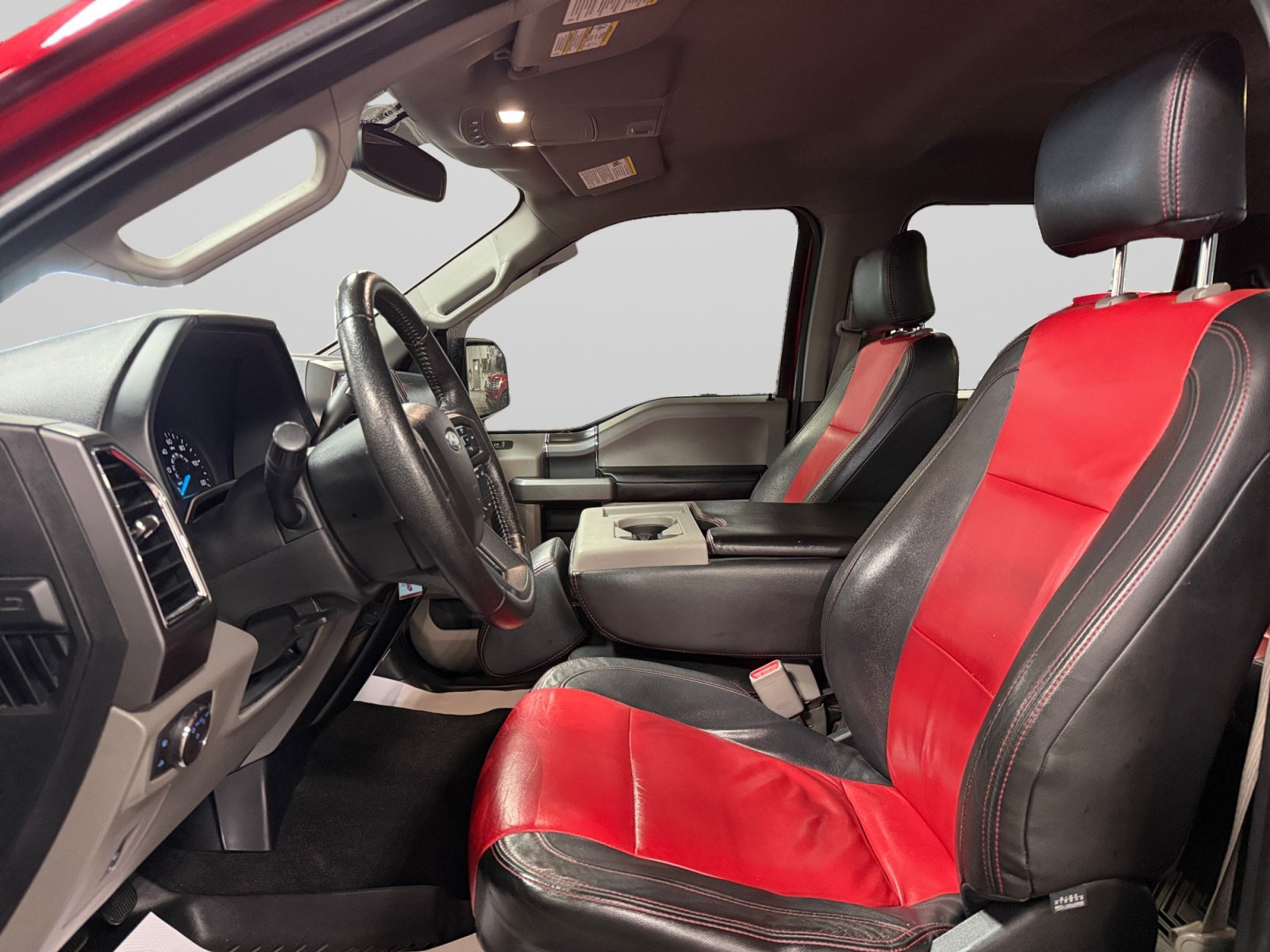 Used 2015 Ford F150 XLT w/ Equipment Group 302A Luxury RWD image 14