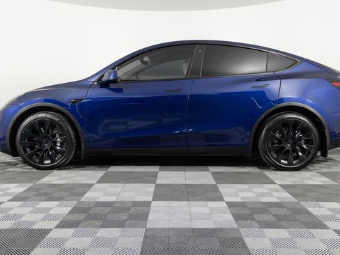 Used 2022 Tesla Model Y Long Range image 3