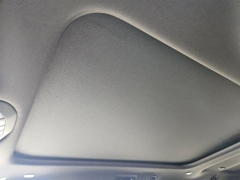 New 2025 Chrysler Pacifica Limited image 25