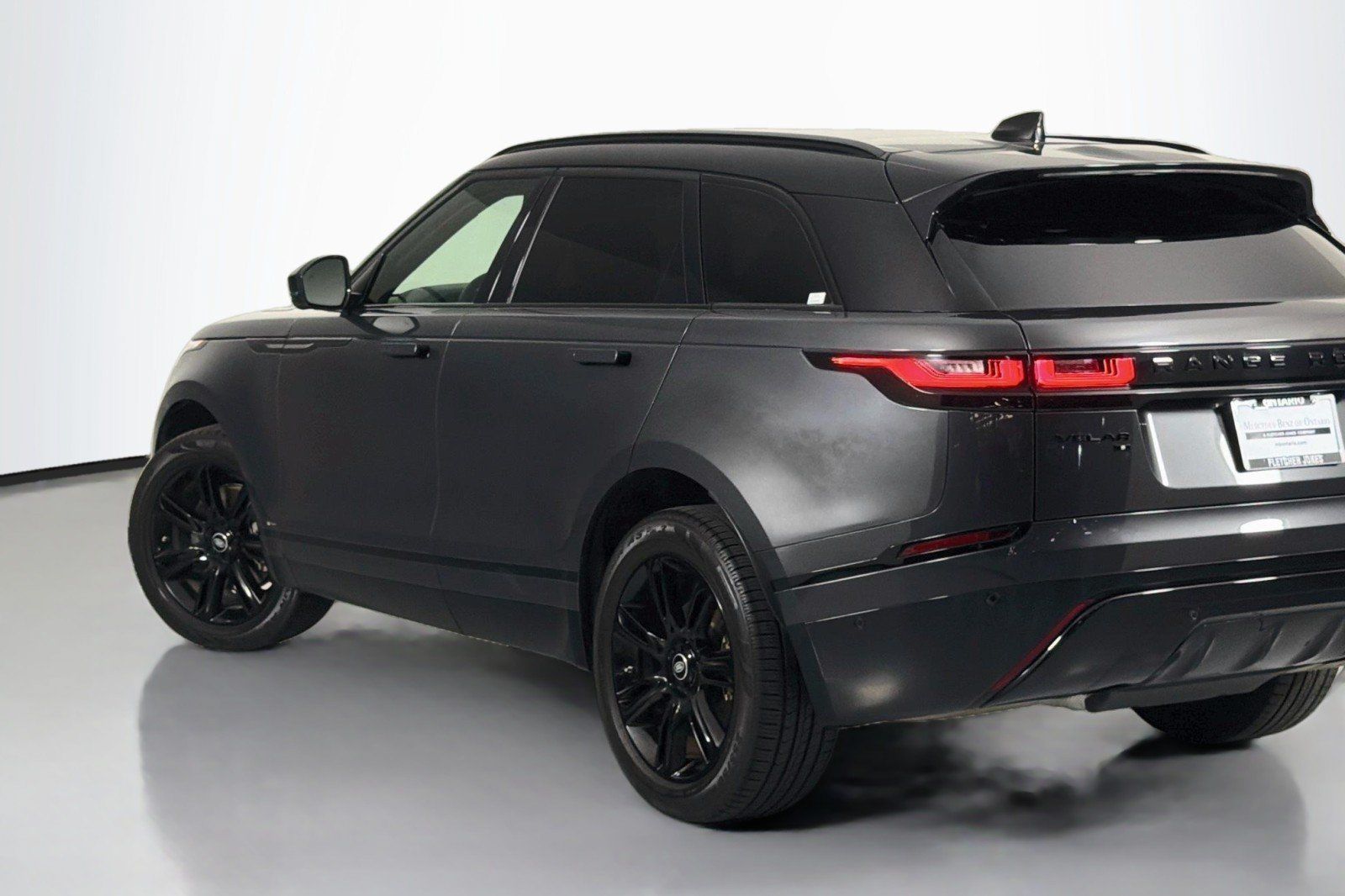 Used 2021 Land Rover Range Rover Velar R-Dynamic S AWD/4WD image 15