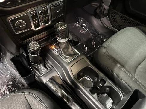 Used 2020 Jeep Wrangler Unlimited Sport S image 19