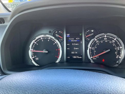 Used 2023 Toyota 4Runner Limited image 25