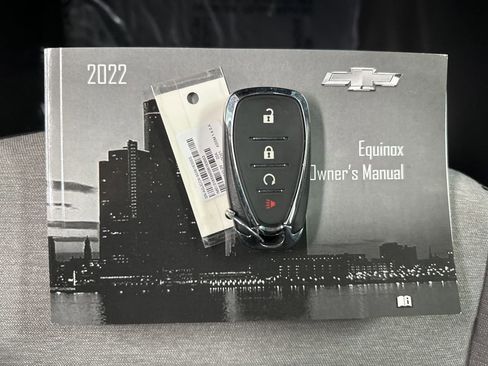 Used 2022 Chevrolet Equinox LS image 38