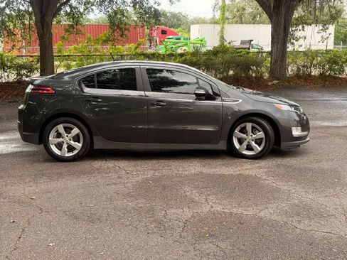 Used 2014 Chevrolet Volt Premium w/ Premium Trim Package FWD image 4