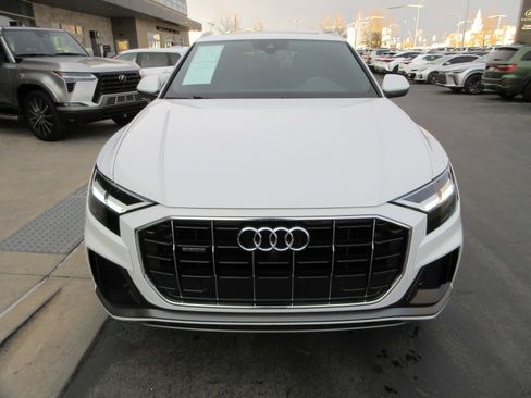 Used 2020 Audi Q8 Premium Plus image 16