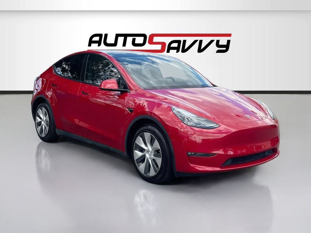 Used 2023 Tesla Model Y Long Range AWD/4WD image 1