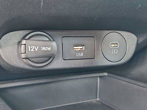 Certified 2024 Hyundai Elantra SEL FWD image 31