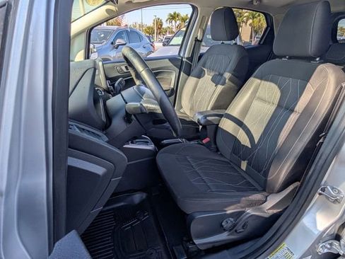 Used 2018 Ford EcoSport SE image 7