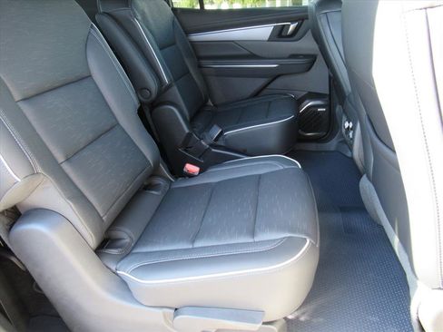 Used 2025 Buick Enclave Sport Touring image 29