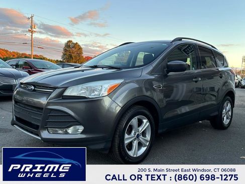 Used 2016 Ford Escape SE w/ Equipment Group 201A image 3