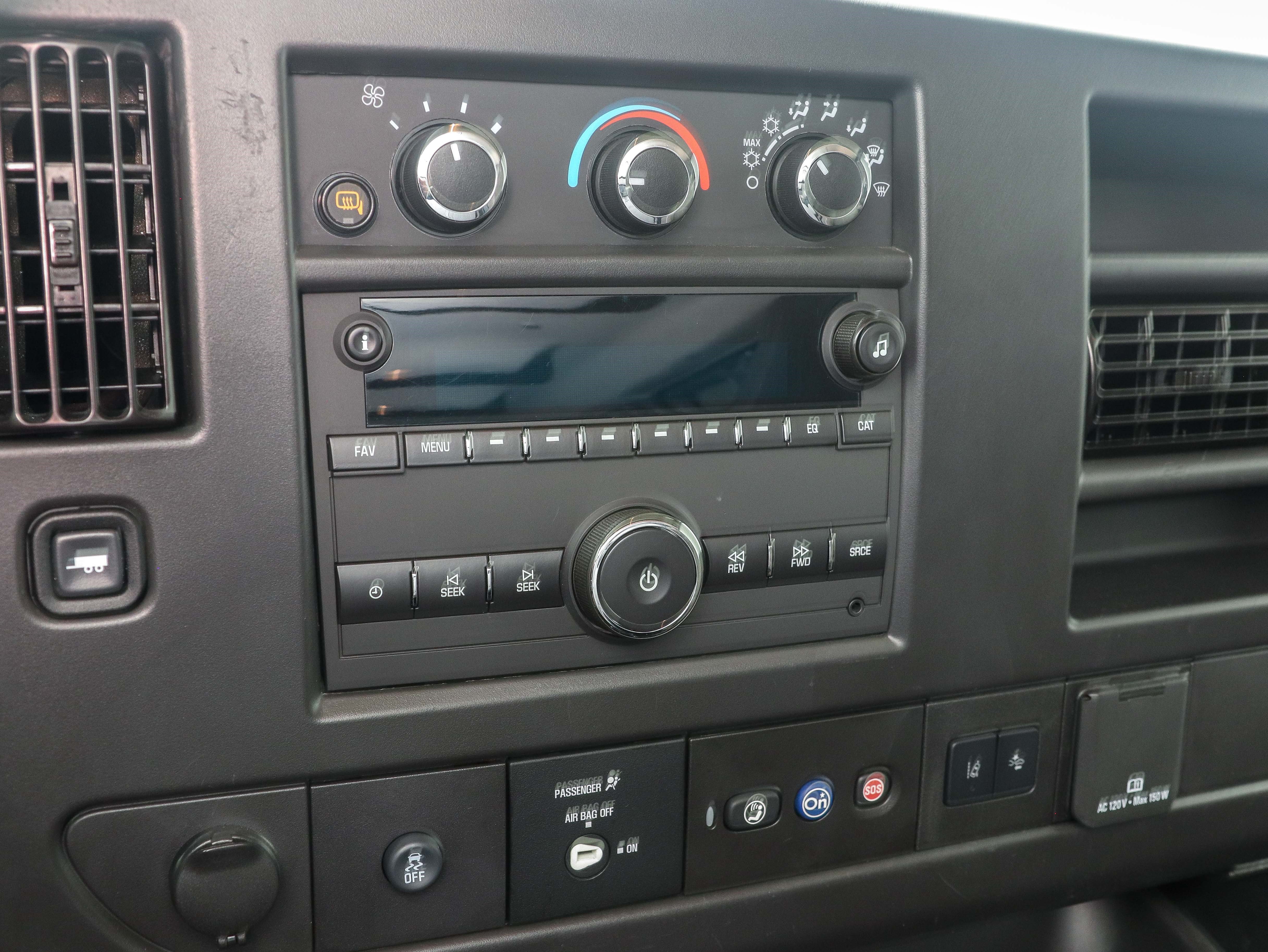 Used 2025 GMC Savana 3500 LT w/ LT Preferred Equipment Group RWD image 15