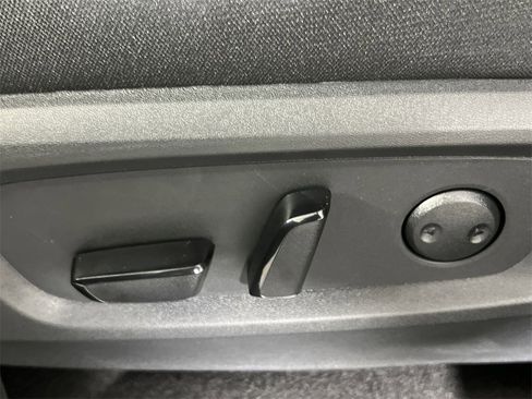 New 2025 Nissan Pathfinder SV image 14