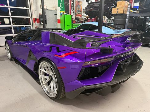 Used 2021 Lamborghini Aventador SVJ image 15