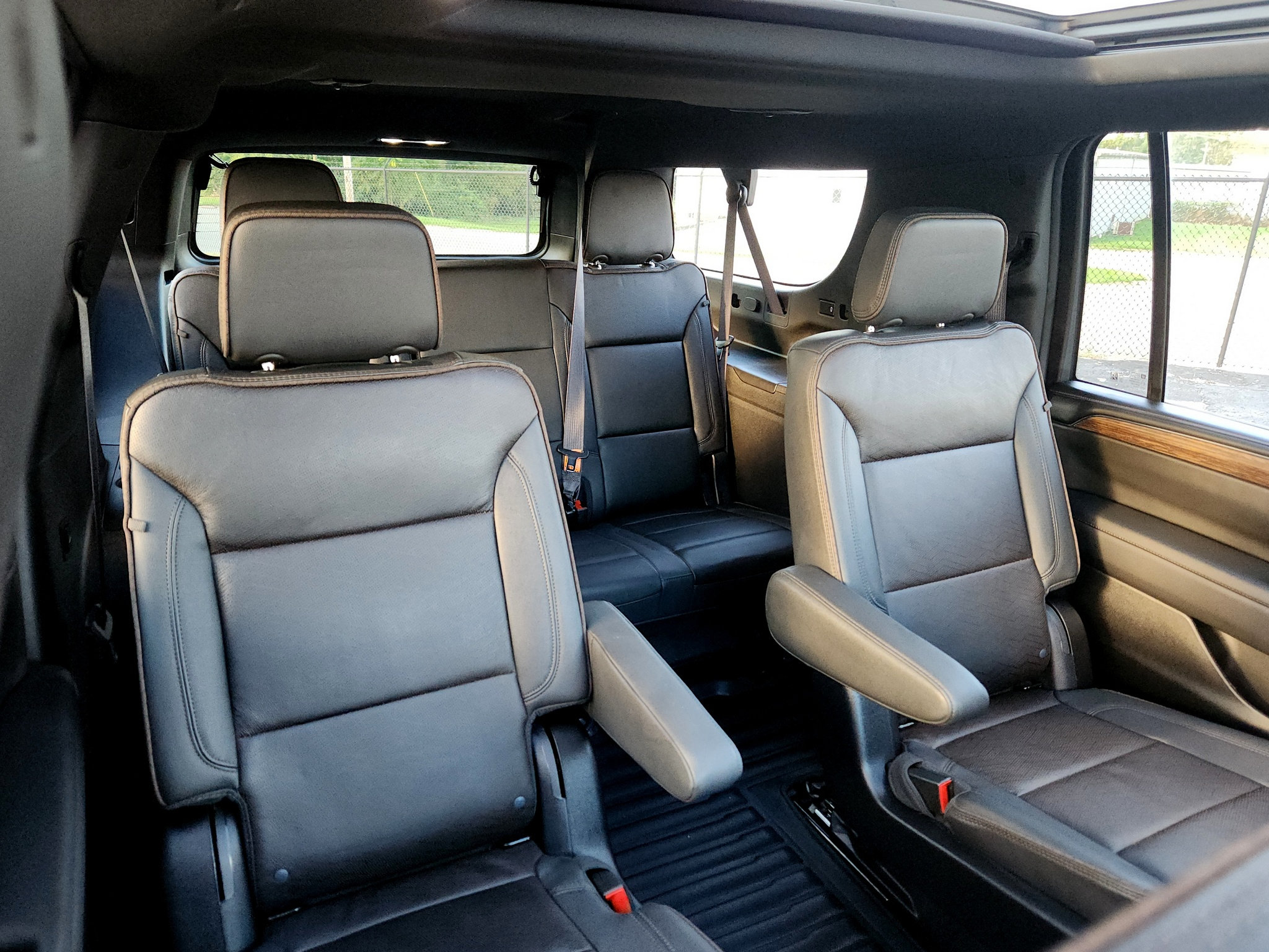 Used 2024 Chevrolet Suburban High Country AWD/4WD image 53