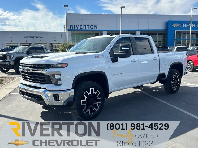Used 2025 Chevrolet Silverado 2500 LT w/ Convenience Package AWD/4WD image 1