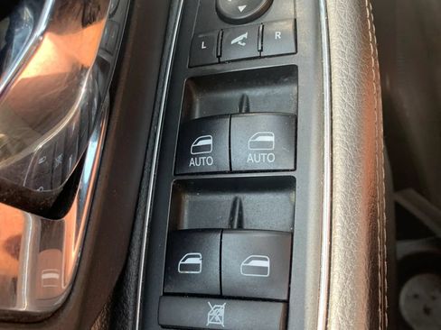 Used 2018 RAM 1500 Laramie w/ Convenience Group AWD/4WD image 25