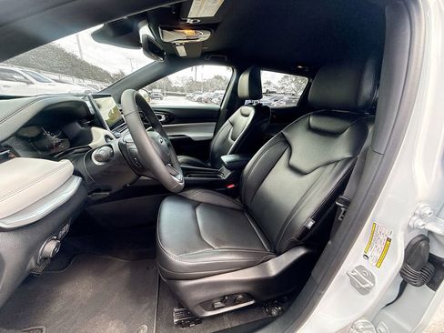 Used 2026 Jeep Compass Limited image 23