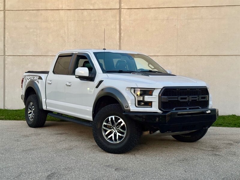 Used 2018 Ford F150 Raptor w/ Equipment Group 802A Luxury AWD/4WD image 2