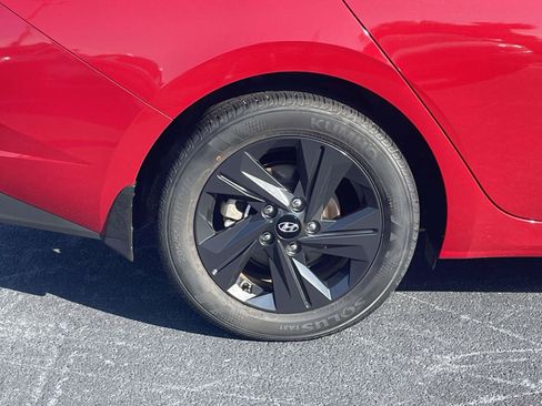 Used 2022 Hyundai Elantra SEL FWD image 9