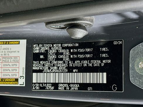 Used 2024 Toyota 4Runner SR5 Premium image 12