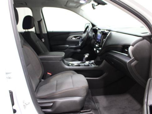Used 2021 Chevrolet Traverse LT FWD image 27