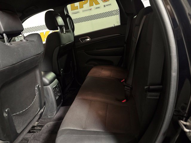Used 2016 Jeep Grand Cherokee Laredo w/ Quick Order Package 23E AWD/4WD image 12