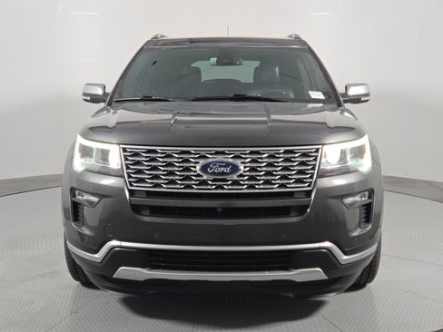 Used 2018 Ford Explorer Platinum AWD/4WD image 8