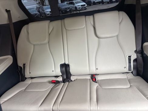 Used 2026 Kia Carnival EX FWD image 15