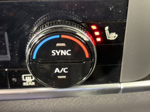 Used 2025 Nissan Rogue SV w/ Rock Creek Premium Package image 22