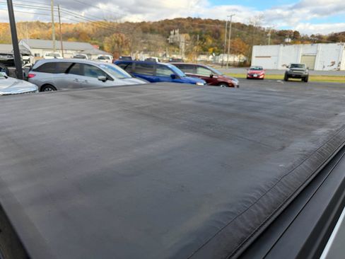 Used 2019 Ford F150 Lariat w/ Equipment Group 502A Luxury image 10