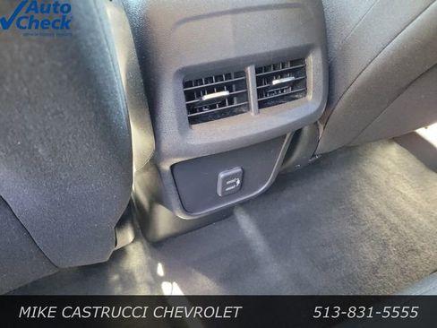 Used 2022 Chevrolet Equinox LT FWD image 12