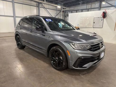 Used 2023 Volkswagen Tiguan SE R-Line AWD/4WD image 6