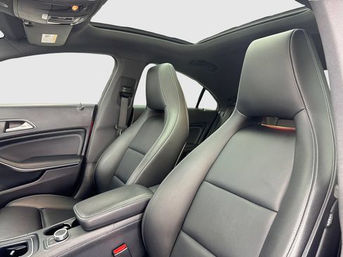 Used 2019 Mercedes-Benz CLA 250 image 15
